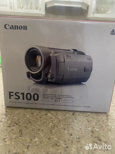 Видеокамера canon FS 100