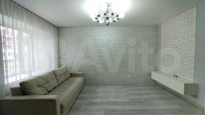 3-к. квартира, 64 м², 1/3 эт.