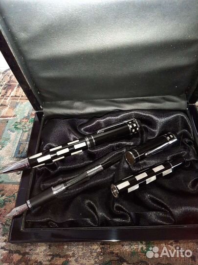 Набор ручек