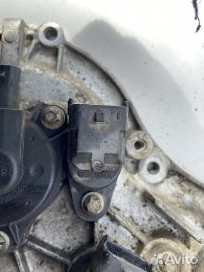 Крышка гбц передняя Mercedes M272 W211