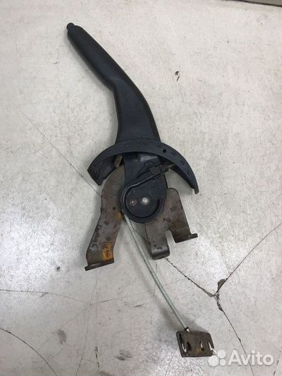 Рычаг стояночного тормоза Mitsubishi Lancer