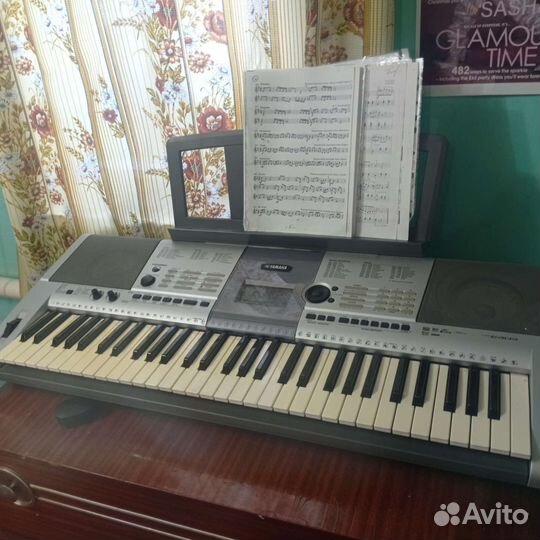 Синтезатор e403