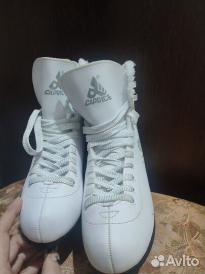 Коньки фигурные женские 37