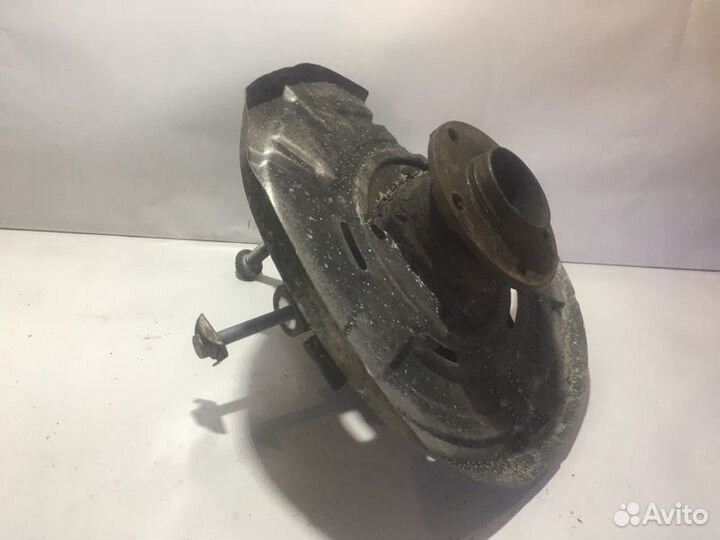 Кулак задний левый Bmw 5-Series F10