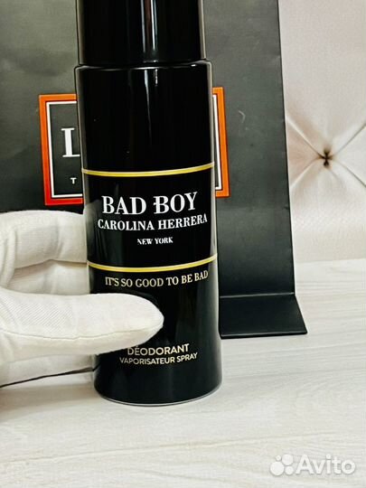 Carolina herrera Дезодорант-спрей Bad Boy 200 ml