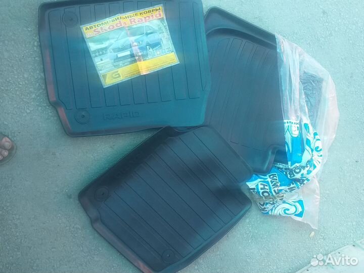Автомобильные коврики резиновые