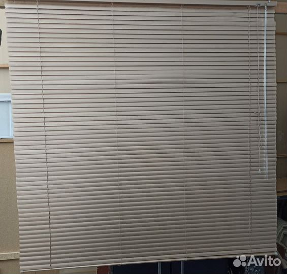 Жалюзи горизонтальные алюминиевые