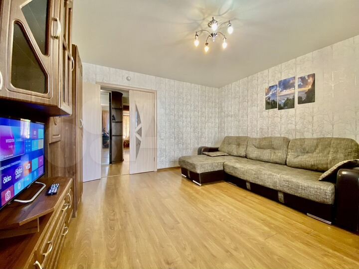 2-к. квартира, 64 м², 2/10 эт.