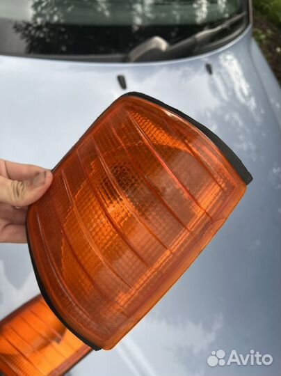 Поворотники Mercedes 190 w201