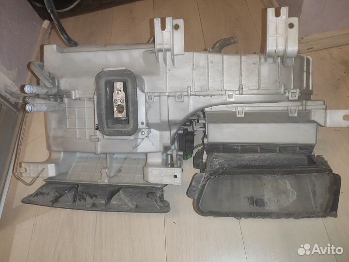 Корпус печки lancer 10