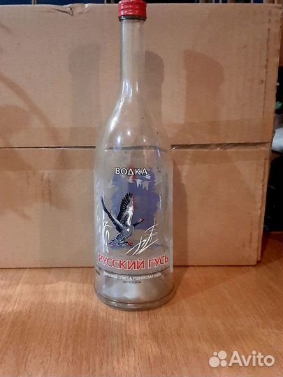 Коллекция бутылок из под водки