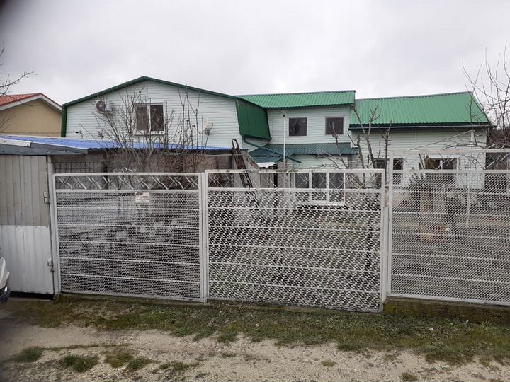 Дом 201 м² на участке 6,5 сот.