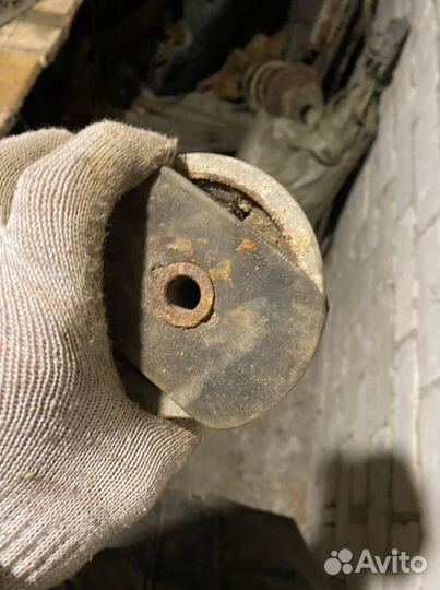 Подушка двигателя Mitsubishi Galant 6