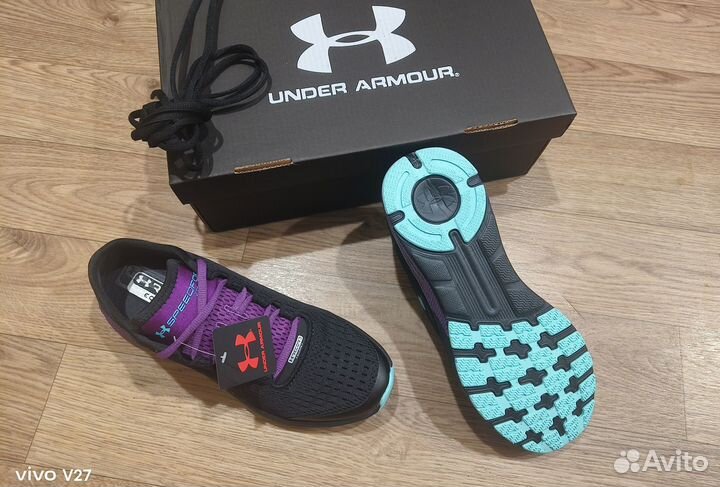 Кроссовки беговые Under Armour lux black purple