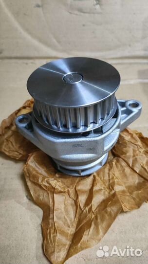 Водяная помпа Фольксваген Гольф