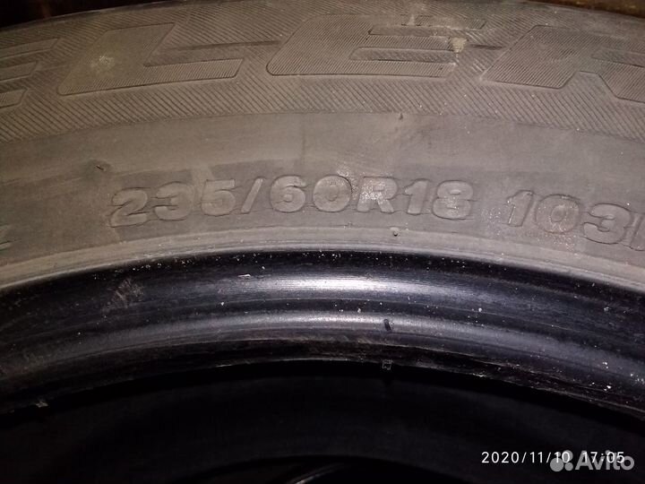 Bridgestone Blizzak Revo GZ 235/60 R18