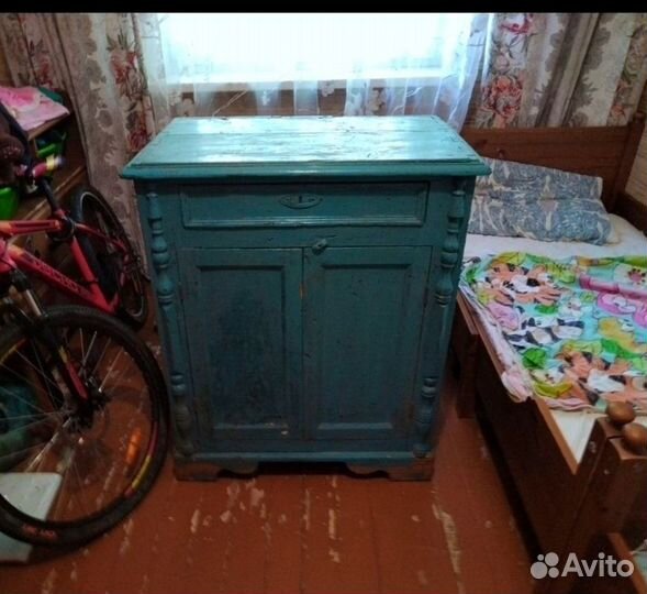 Шкаф старинный винтажный