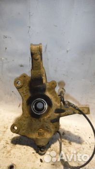 Кулак передний правый Рено