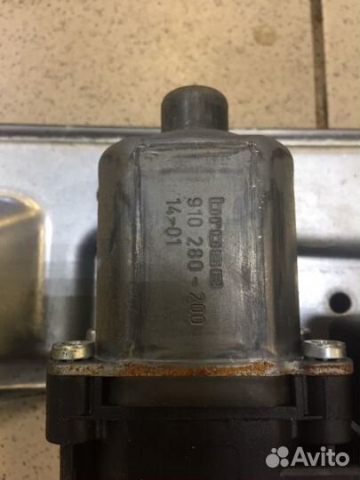 Стеклоподъемник задний правый Opel Astra J A16XER