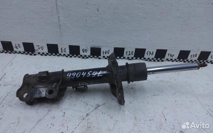 Амортизатор передней подвески правый Kia Sportage