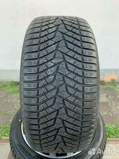 Yokohama BluEarth Winter V905 275/40 R20