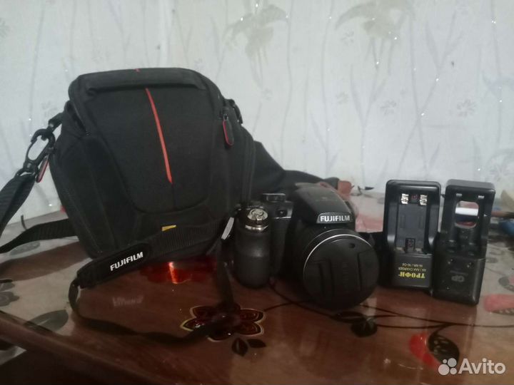 Зеркальный фотоаппарат fujifilm