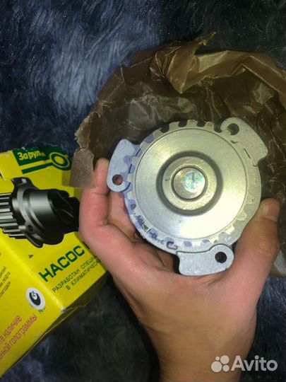 Помпа на ваз 2114