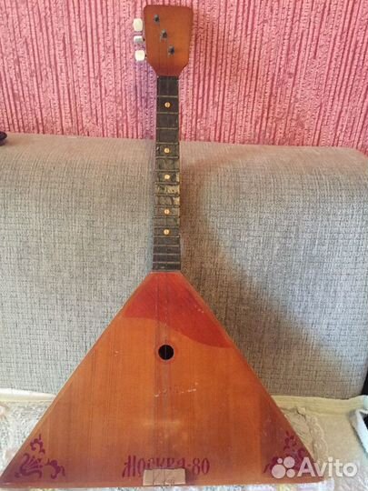 Балалайка Москва 80