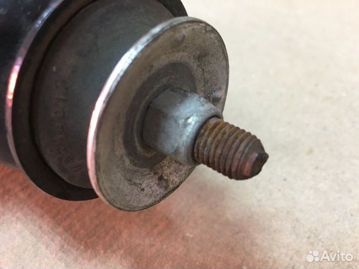 Амортизатор задний Mitsubishi Outlander XL