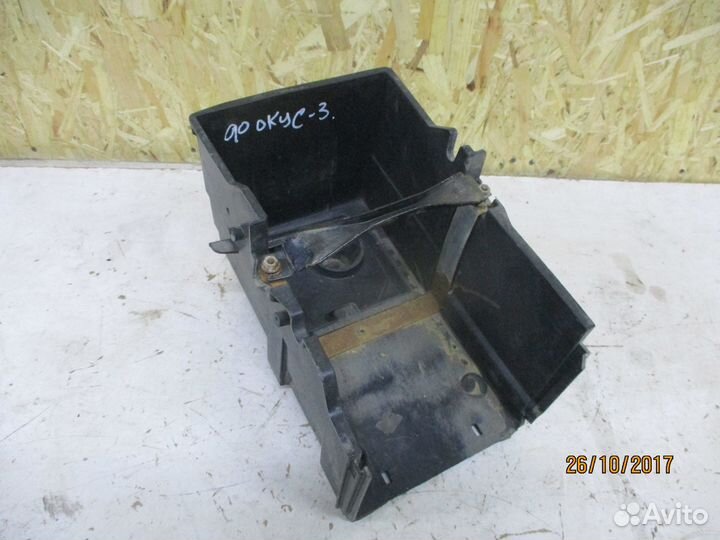 Площадка под аккумулятор Форд Фокус 3