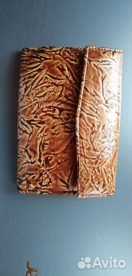 Мужское кожаное портмоне