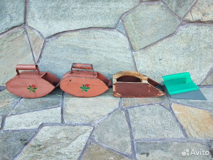 Комбайны, совки ручные для сбора ягод, СССР