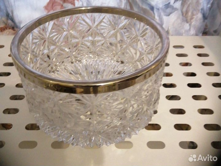 Хрустальный салатник и другая хрустальная посуда
