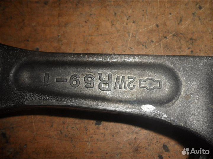 Рычаг подвески передний правый Nissan 350Z Z33