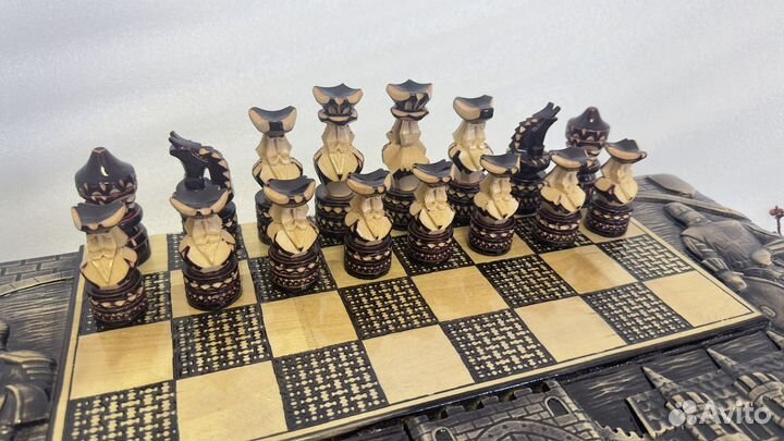 Шахматные фигуры резные деревянные