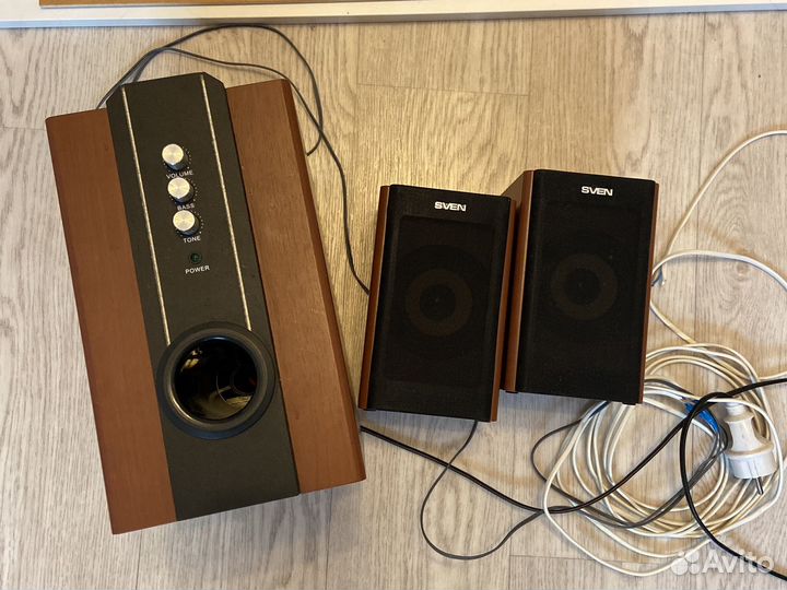 Акустическая система 2.1 sven sps 820