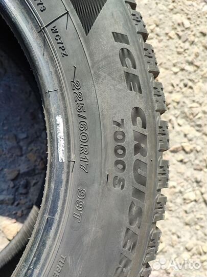 Bridgestone Ice Cruiser 7000S 225/60 R17 99T