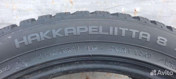 Nokian Tyres Hakkapeliitta 8 235/45 R18 98T