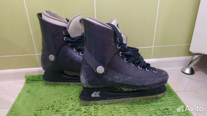 Коньки хоккейные