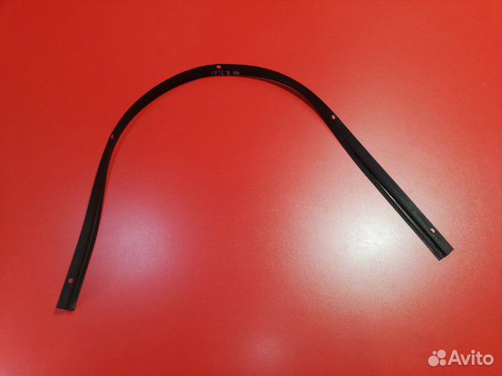 Уплотнитель жабо Toyota Hilux Surf VZN130G 3VZ-E