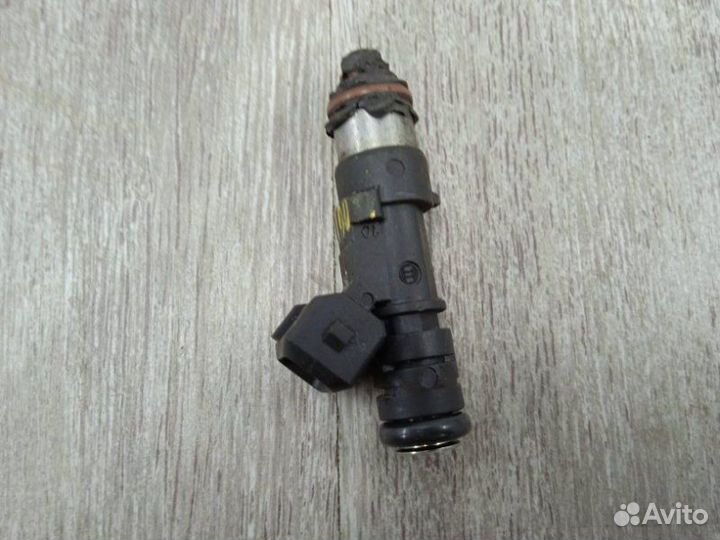 Форсунка Ford Focus 3 2010