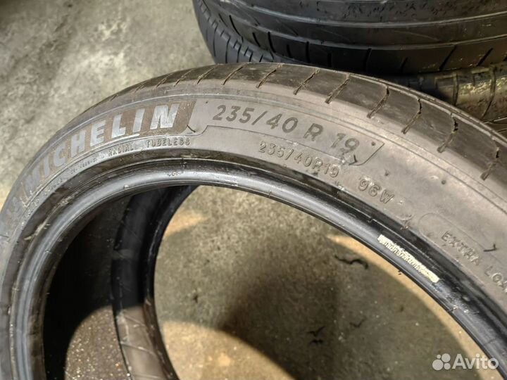 Michelin Primacy 4 235/40 R19 96W