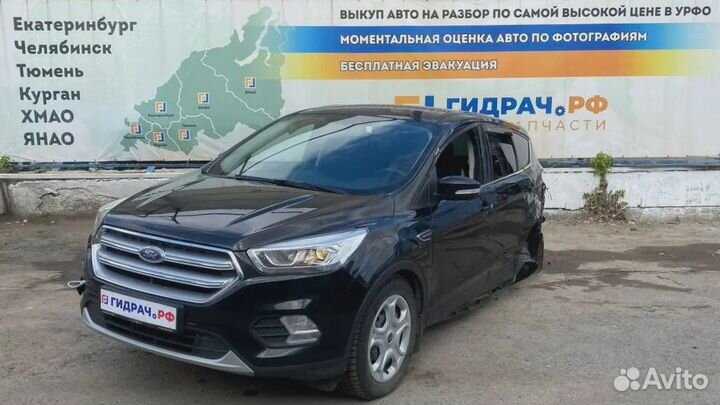 Фонарь задний наружный правый Ford Kuga 2339937