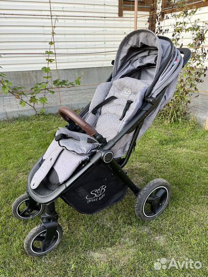 Прогулочная коляска
