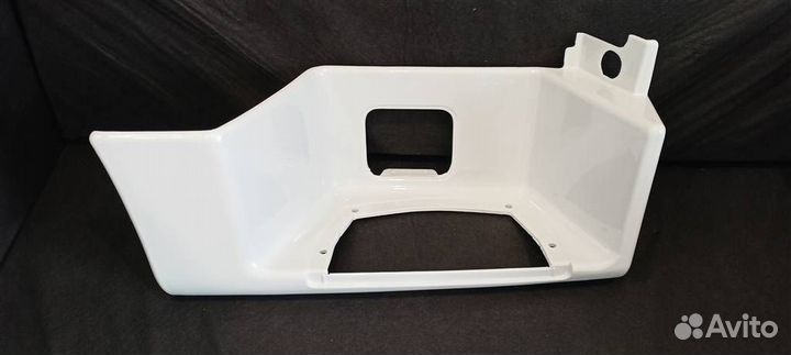 Облицовка подножки sitrak