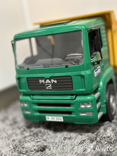 Bruder самосвал man