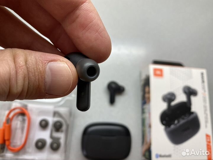 Беспроводные наушники JBL Wave 200 Black