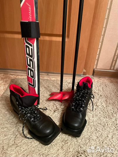 Лыжи 1,5м с ботинками 33 размер