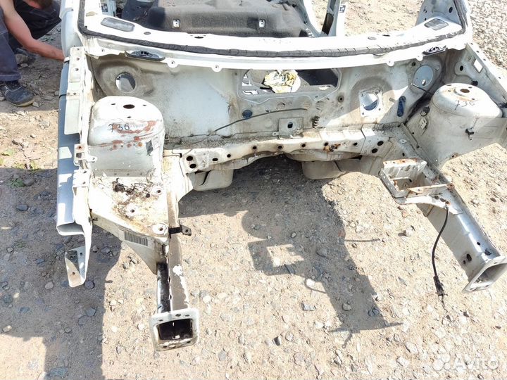 Лонжерон передний правый Ford Fiesta 2001-2008