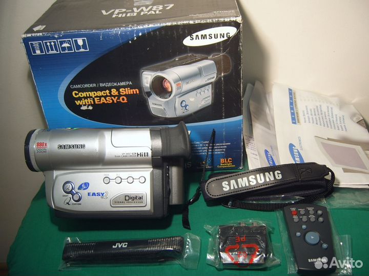 Видеокамера Samsung VP-W87